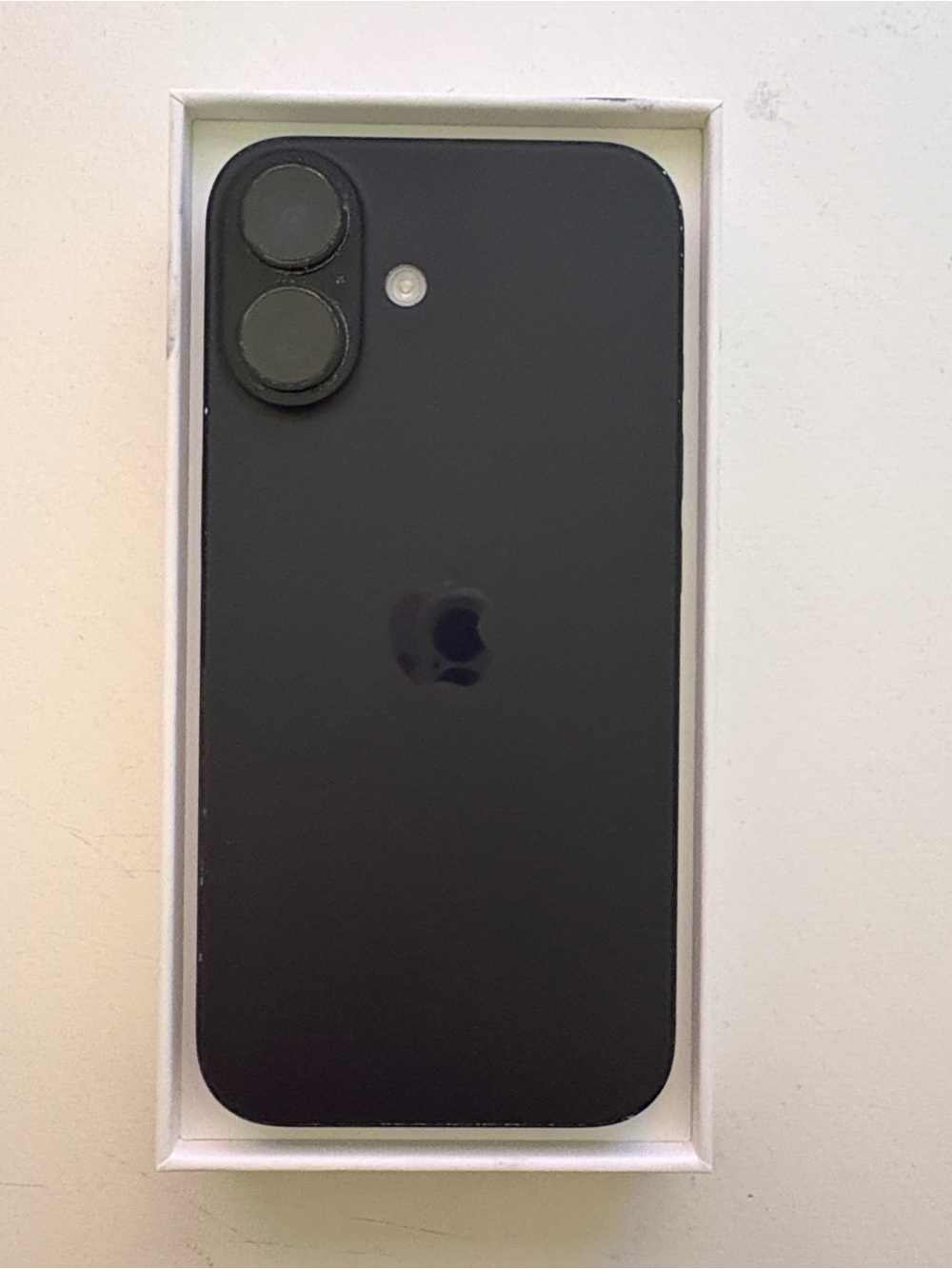 Apple iPhone 16 Black